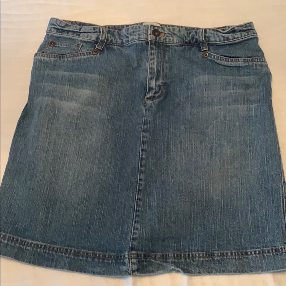 🔥3/$10 Izod size 12 light blue denim skirt